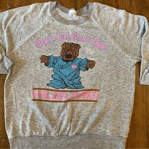 90s Gray Graphic Sweatshirt with Classic Design